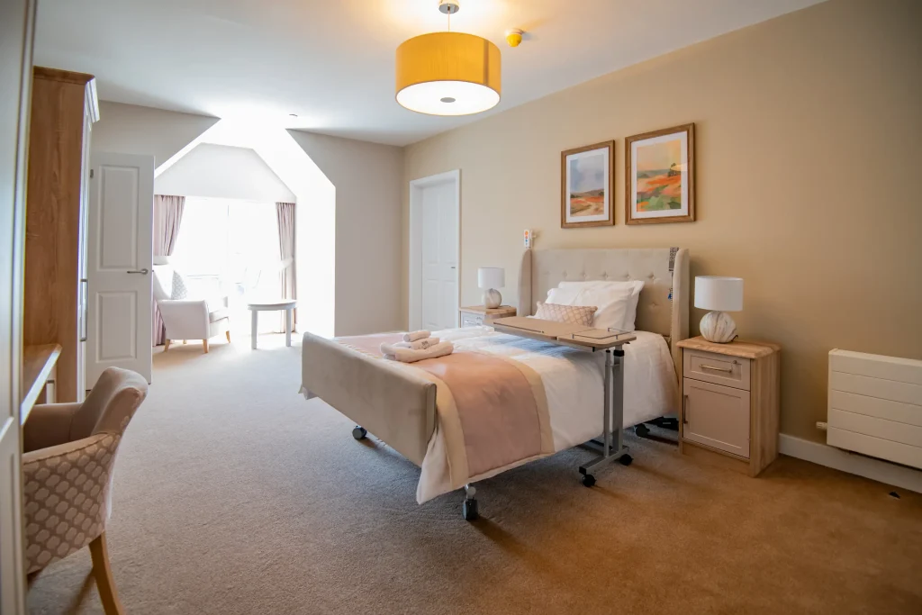 Bellerose Manor 221