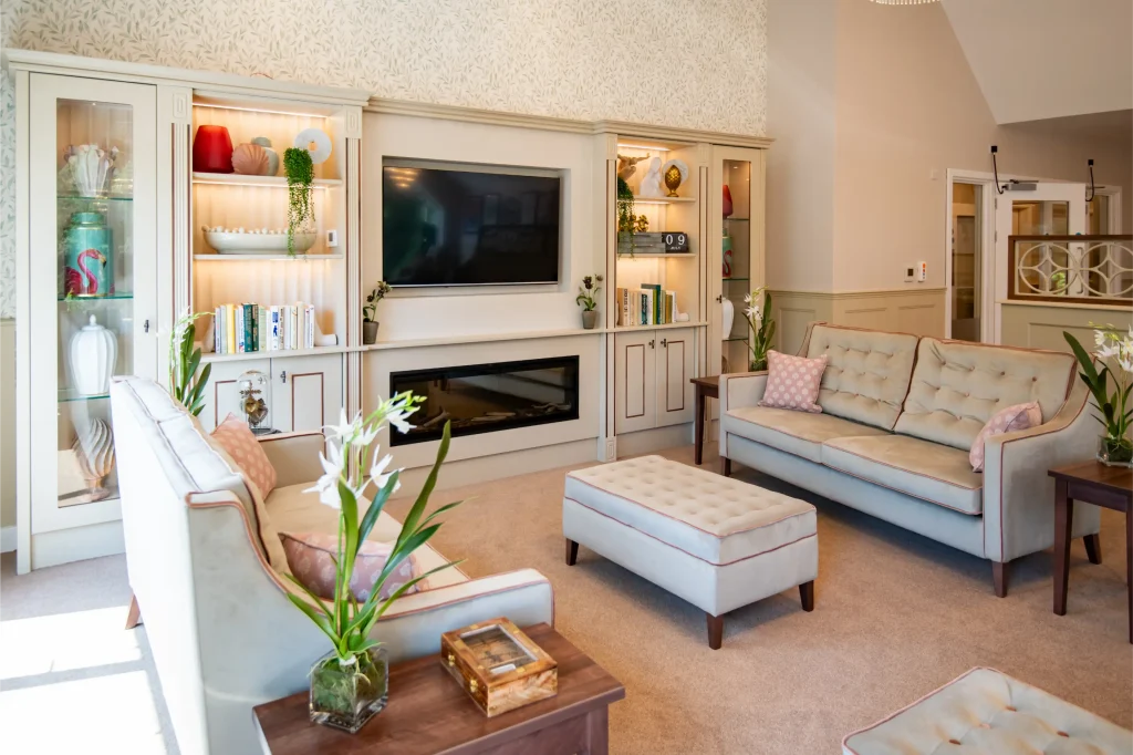Bellerose Manor 430